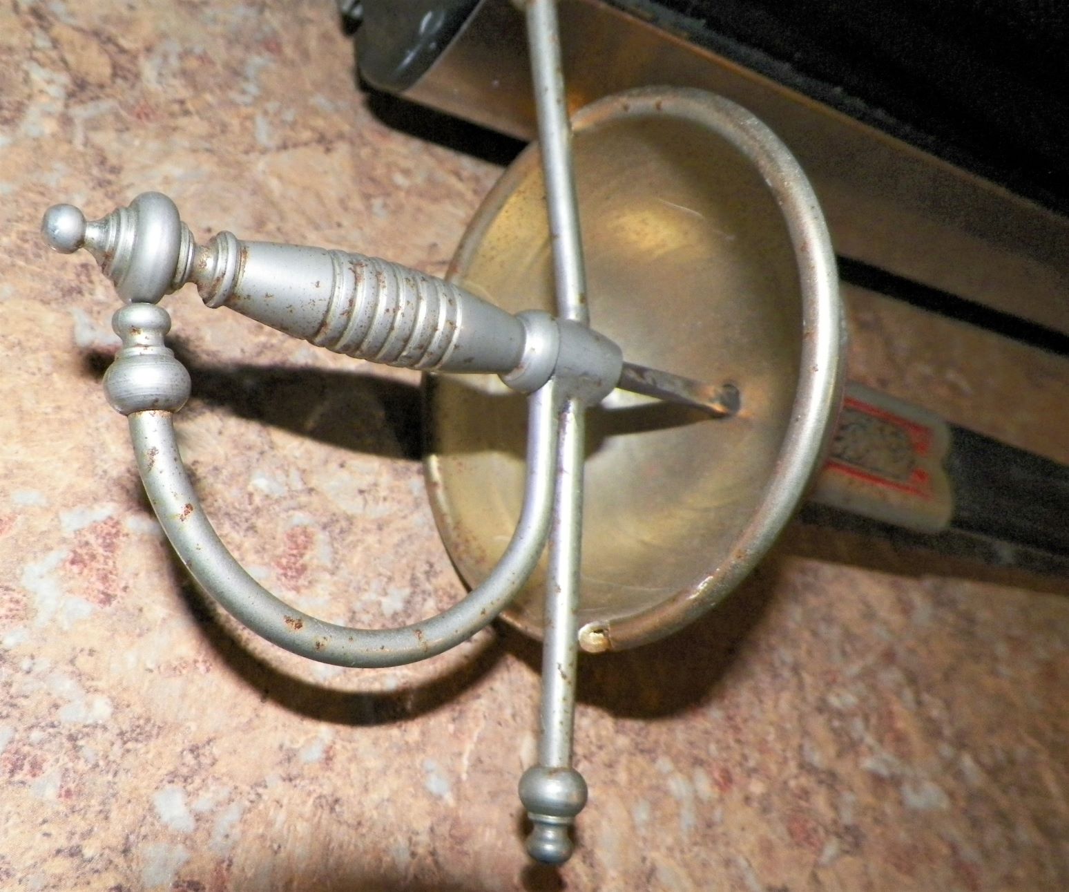 COLLECTIBLE SWORD SPANISH 3BAA.JPG