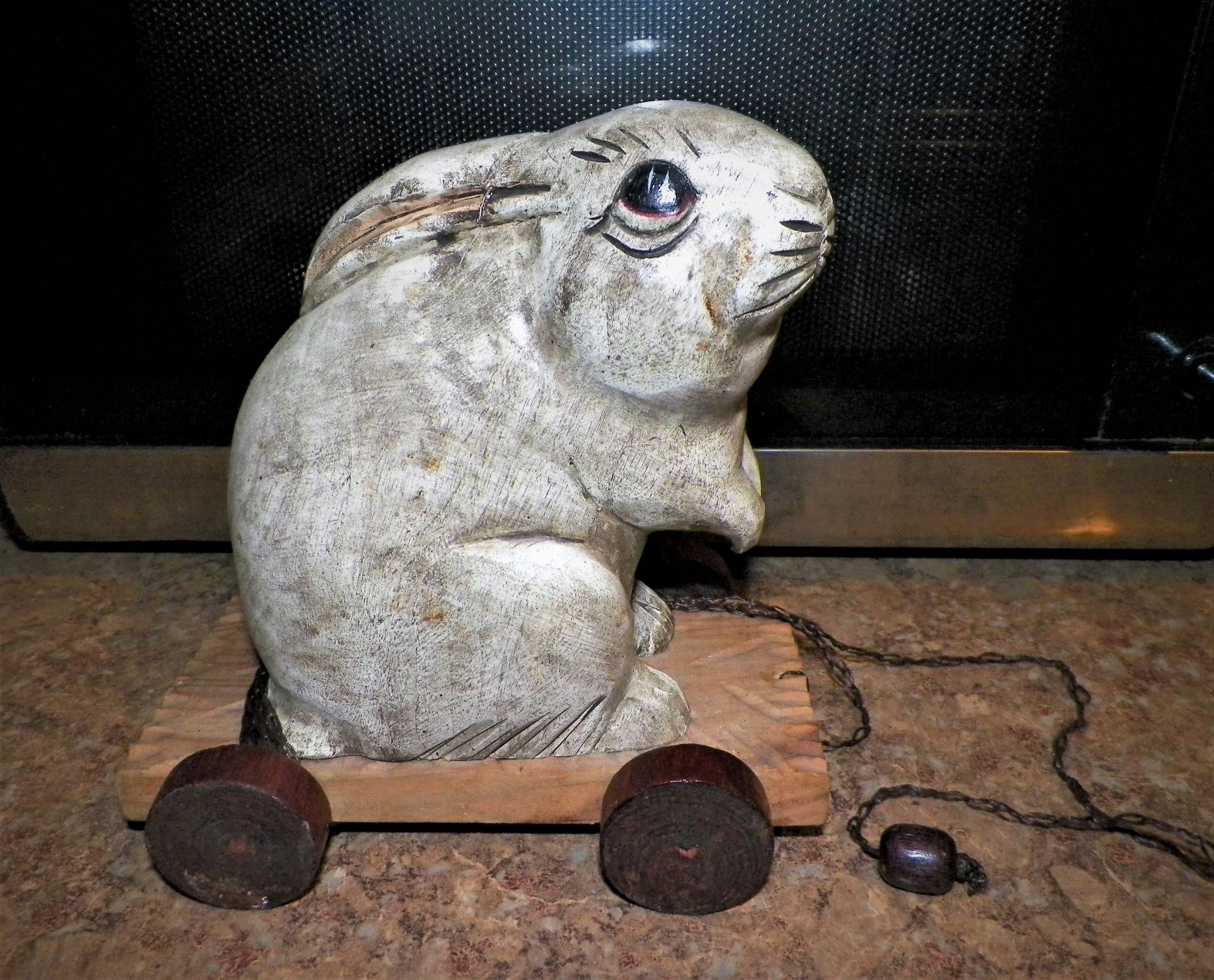 COLLECTIBLE TOY RABBIT PULL TOY 1A_AAZZ.jpg