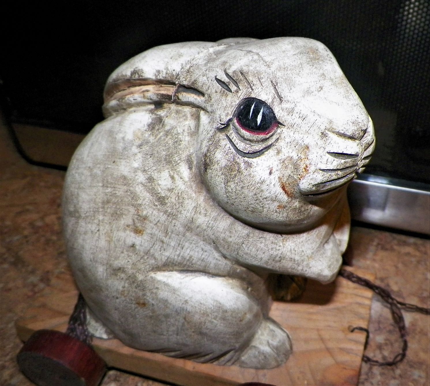 COLLECTIBLE TOY RABBIT PULL TOY 2AAZZ.jpg