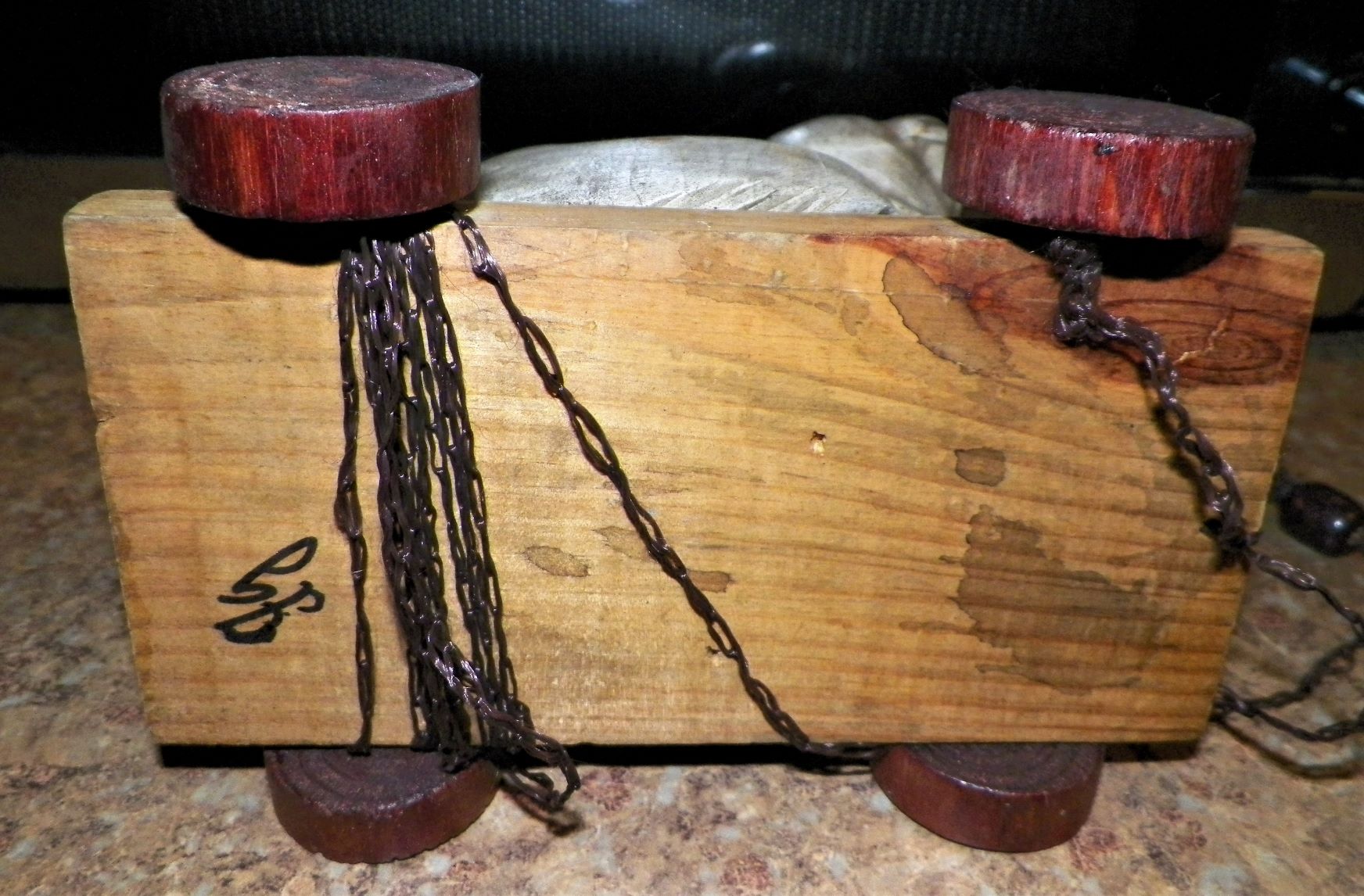 COLLECTIBLE TOY RABBIT PULL TOY 5AAZZ.jpg