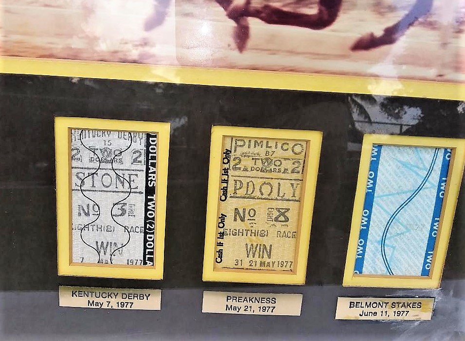 COLLECTIBLE TRIPLE CROWN DISPLAY & AUTOGRAPHS 2A.jpg