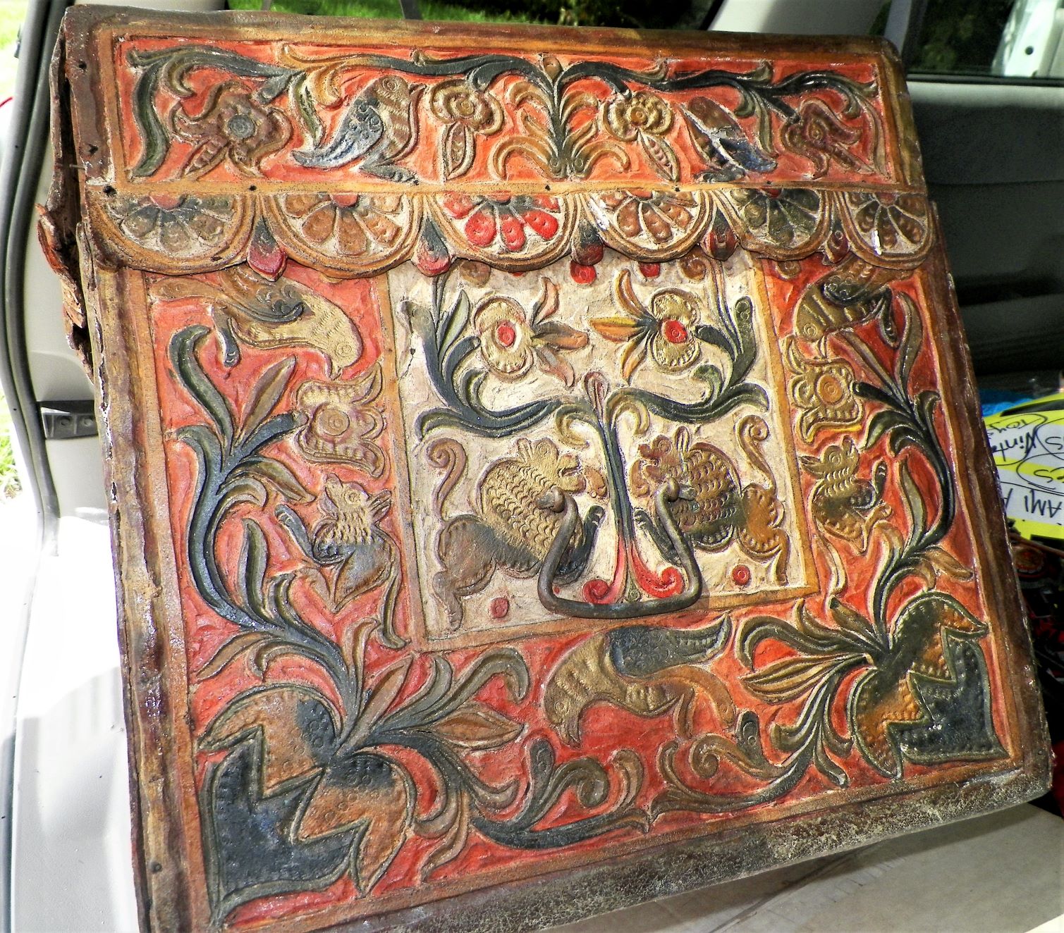 COLLECTIBLE TRUNK LEATHER COVERED 3AAZZ.jpg