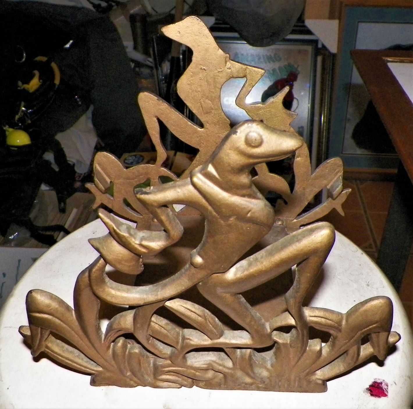 COLLECTIBLES LETTER HOLDER 1AA.JPG