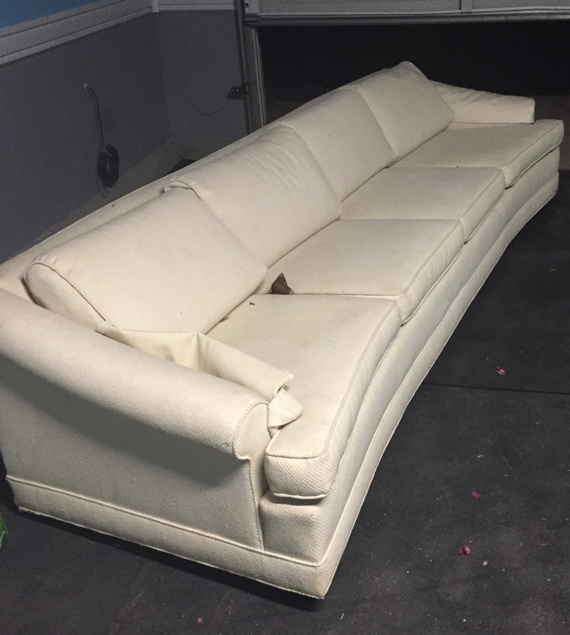 Couch_3.jpg