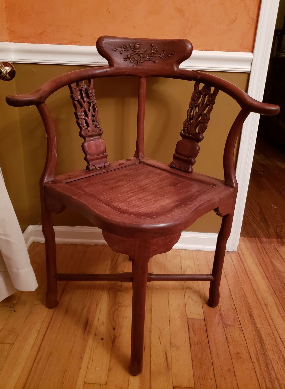Anyone tell me anything about this wood corner chair ? Antiques Board