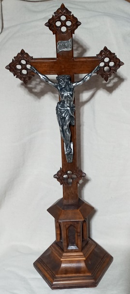 crucifix.jpg