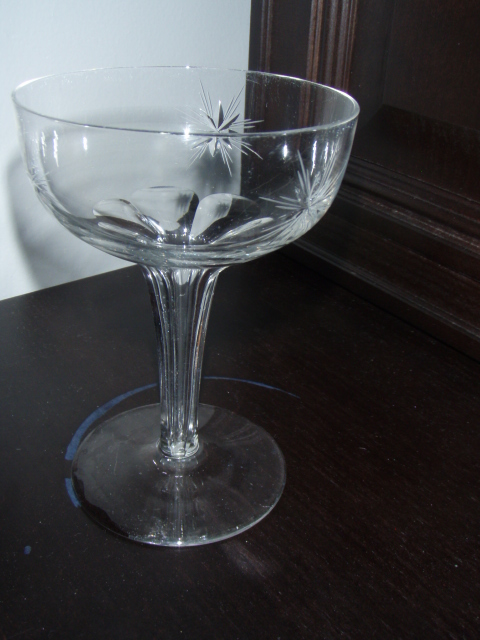 crystal clear glass hollow stem champagne goblet w cut stars 057.JPG