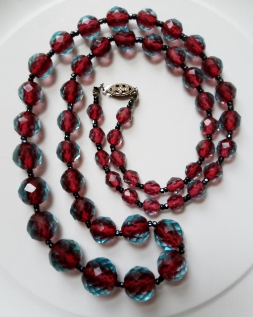 Czech beads red blue (511x640).jpg