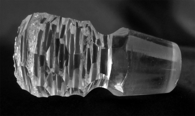 Decanter CG11 stopper GS 640.jpg