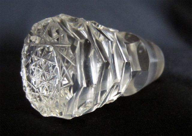 Decanter CG13 stopper 640.jpg