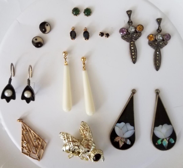 Delaratos earrings (640x588).jpg