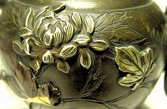 dragon vase  2.jpg