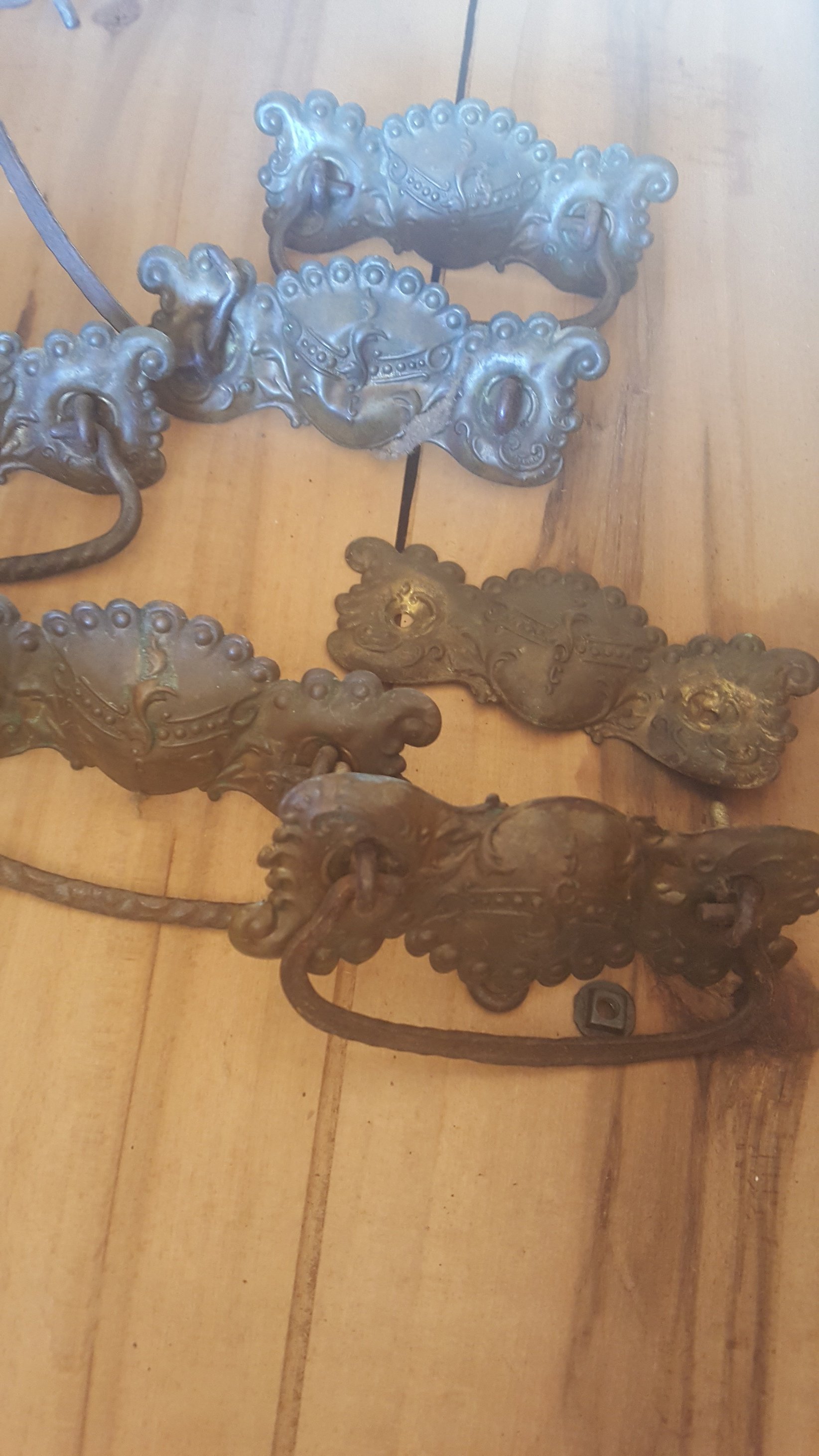 dresser stripped124.jpg