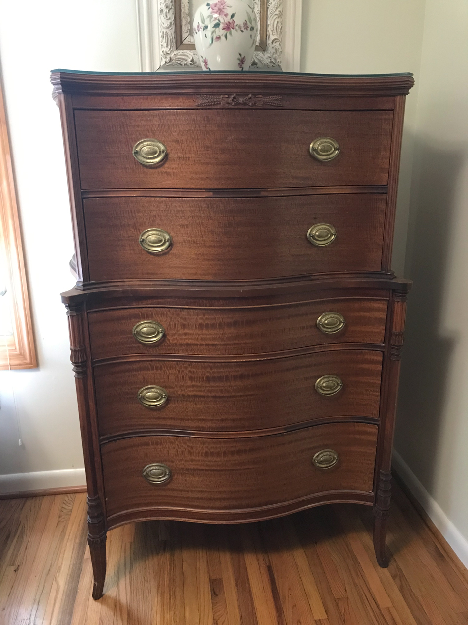 dresser1.jpg