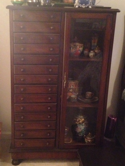 Dresser1.jpg