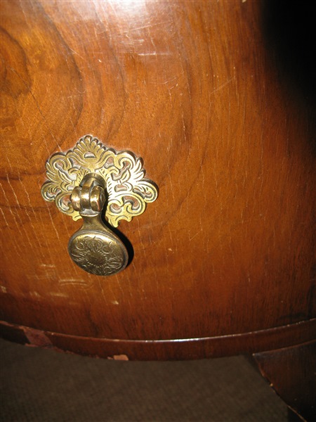 Dressing Table 004.jpg