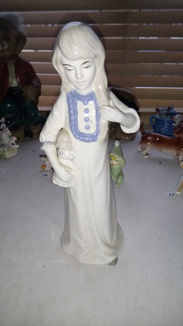 Figurines to identify Antiques Board