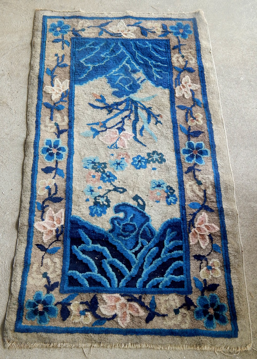 What kind of small rug is this? Antiques Board