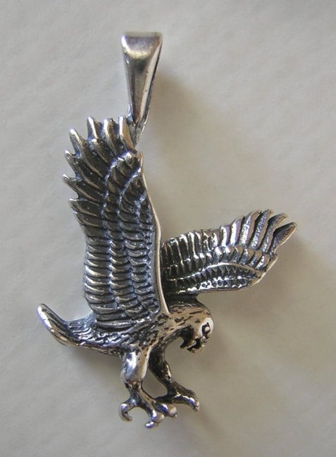 Small silver eagle pendant | Antiques Board