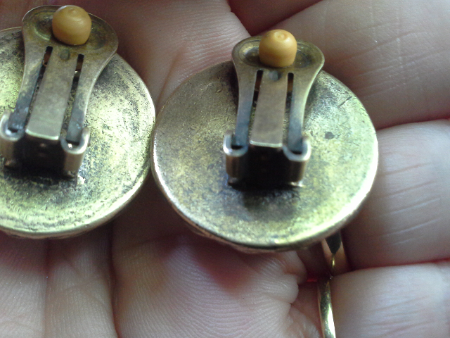 earrings 3.png