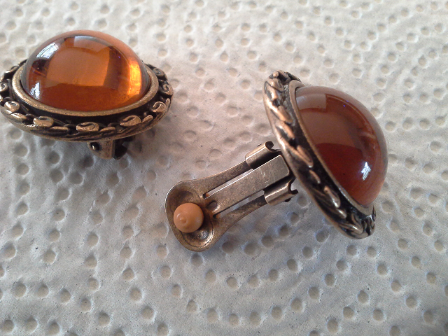 earrings 5.png
