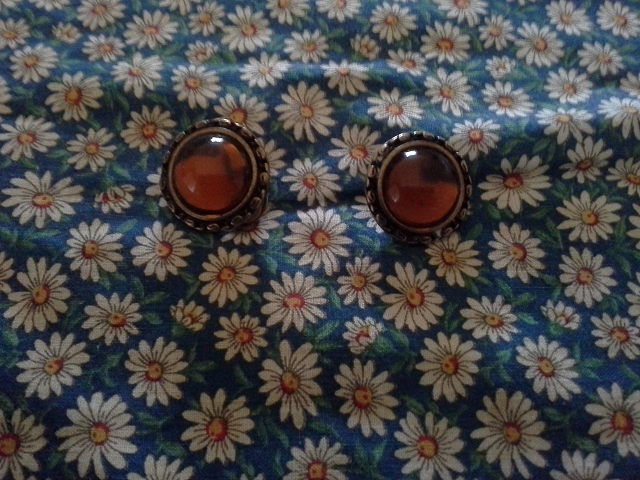 earrings1.png