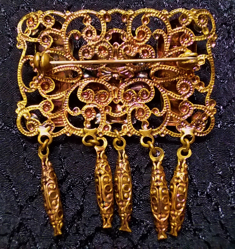 Egyptian style brooch -3 (755x800).jpg