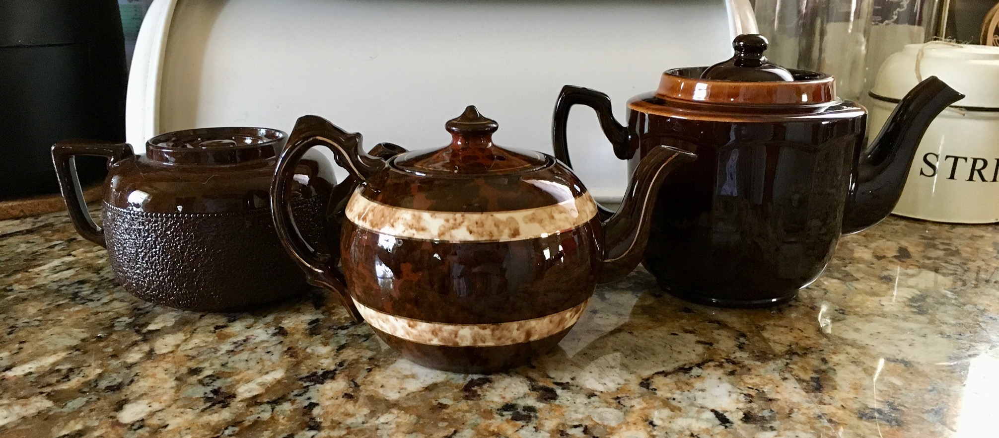 Brown Betty teapots! Antiques Board