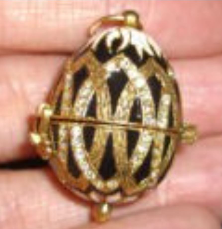fabergeeggpendant-blackrhinestone-2.JPG