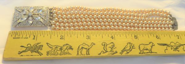 faux pearl bracelet 2.JPG