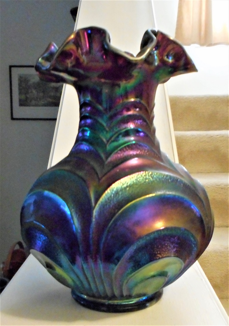 fenton carnival vase.jpg