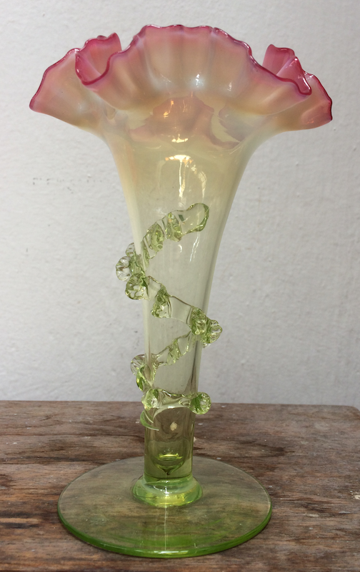 fluted vase1.png