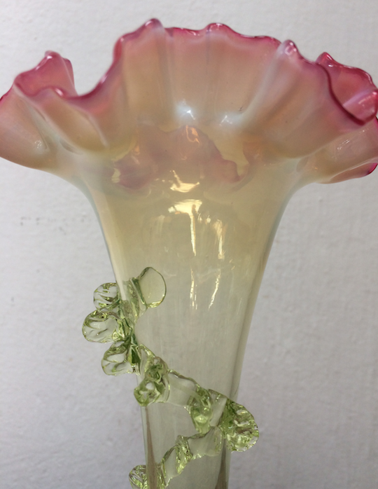 fluted vase1 top.png