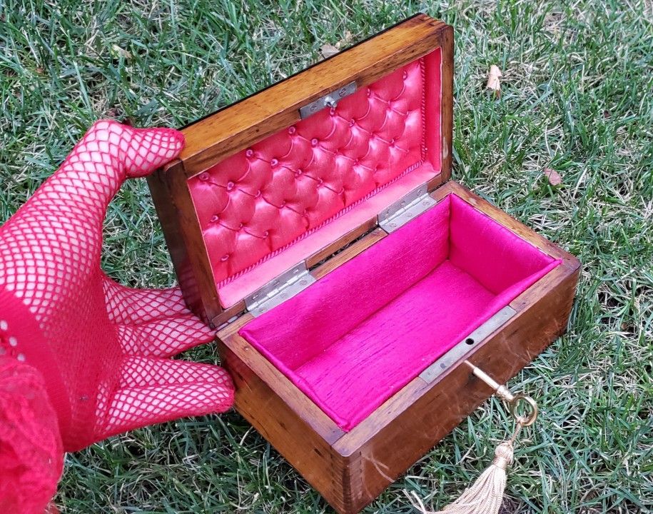 FRENCH JEWELRY BOX 5.jpg