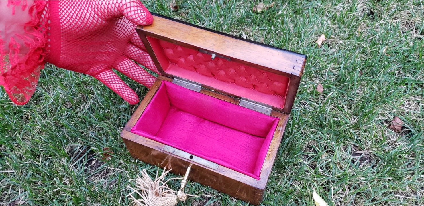 FRENCH JEWELRY BOX 6.jpg