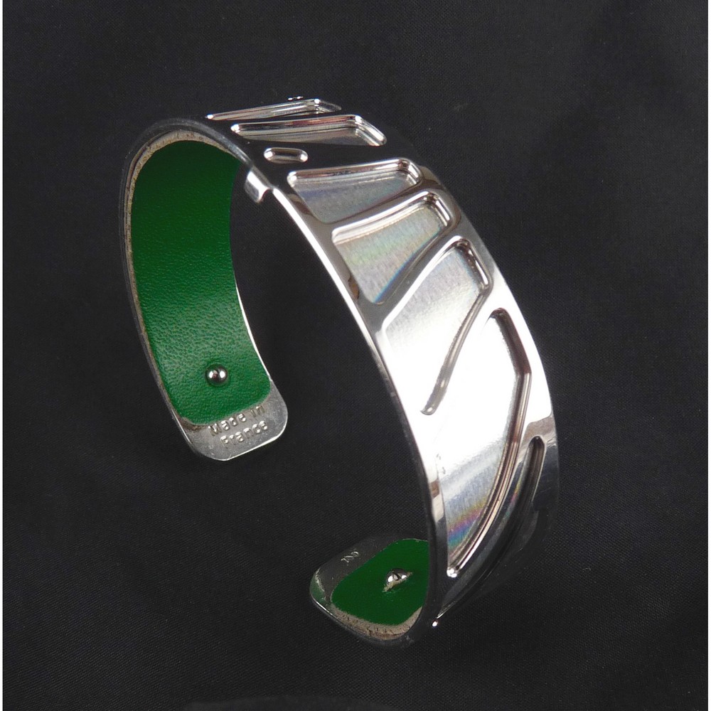 French_hologram_cuff_brac_3S.jpg