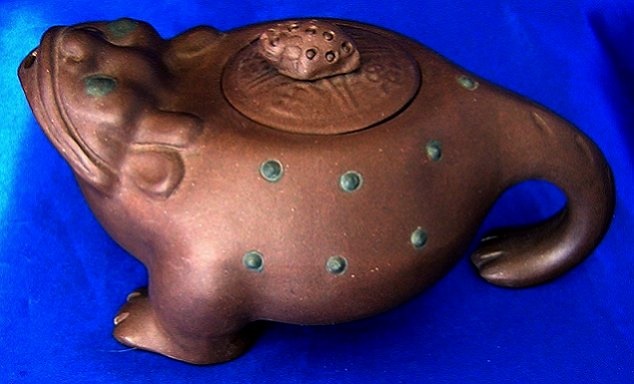 FrogTeapot-a.jpg