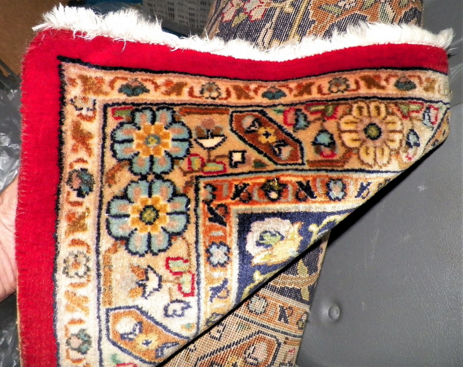 FURNITURE CARPET WHITE HOUSE 8A.JPG