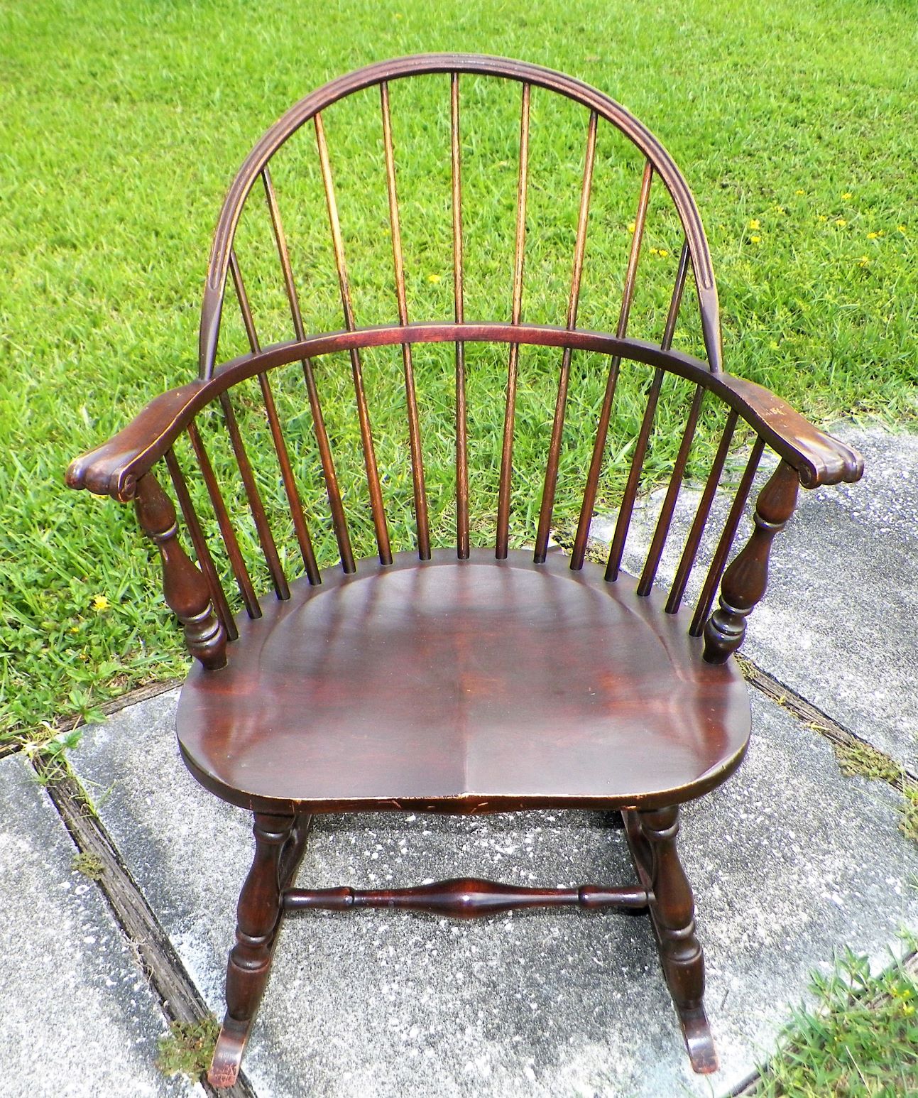 FURNITURE CHAIR ROCKING CHAIR WINDSOR BOW BACK 2AAZZ.JPG