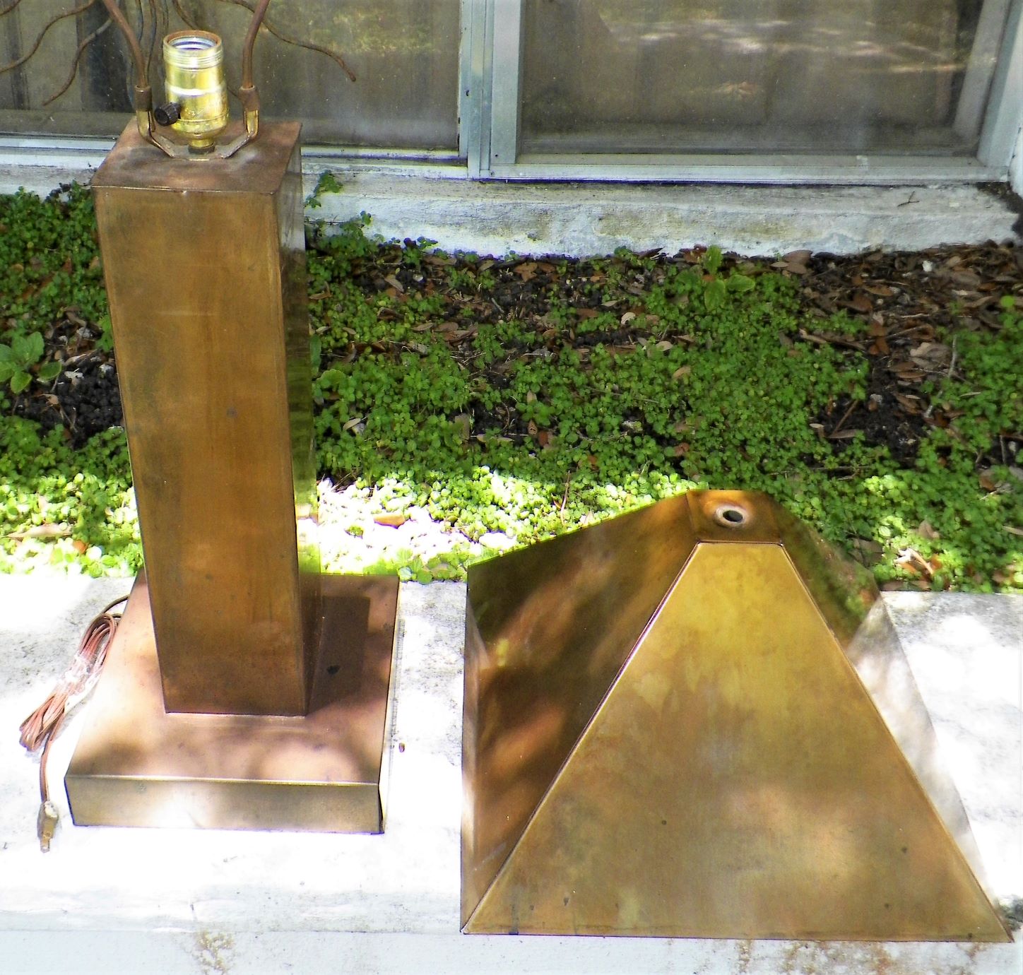 FURNITURE LAMP BRASS ARTS & CRAFTS 3AA.JPG