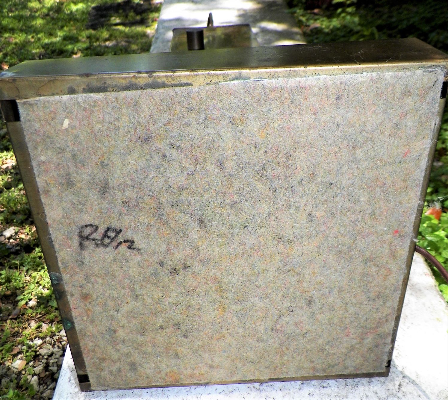 FURNITURE LAMP BRASS ARTS & CRAFTS 4AA BOTTOM.JPG