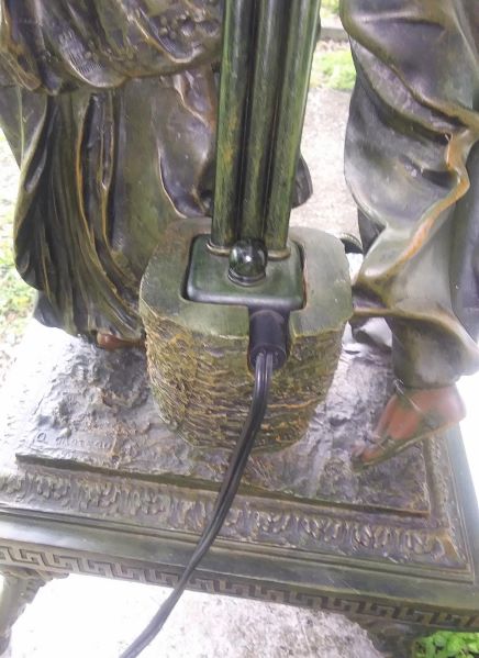 FURNITURE LAMP FIGURAL ART D FRANCE 2CAA BACK LAMP PLUG RESIZED.jpg