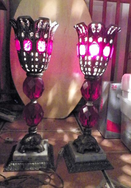 FURNITURE LAMP RED BRASS & MARBLE BASE 5CAA.JPG