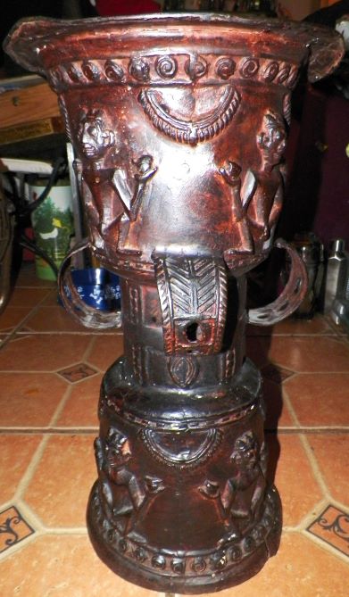 FURNITURE TABLE AFRICAN METAL 5AA.JPG