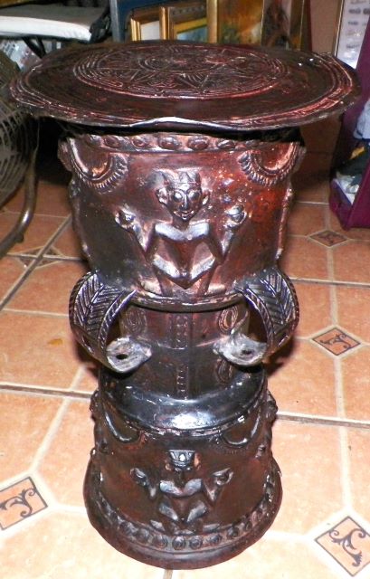 FURNITURE TABLE AFRICAN METAL 6AA.JPG