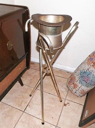 FURNITURE TOP HAT & STAND ICE BUCKET 3A_AA.JPG