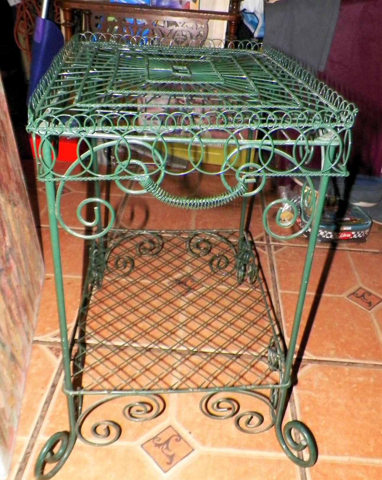 FURNITURE TRAY TABLE CURVING DESIGN 1AAAA.JPG