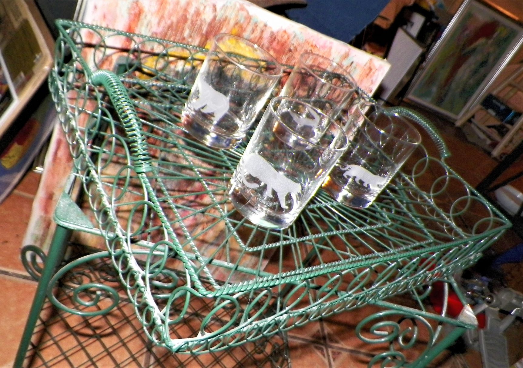 FURNITURE TRAY TABLE CURVING DESIGN 4AA.JPG