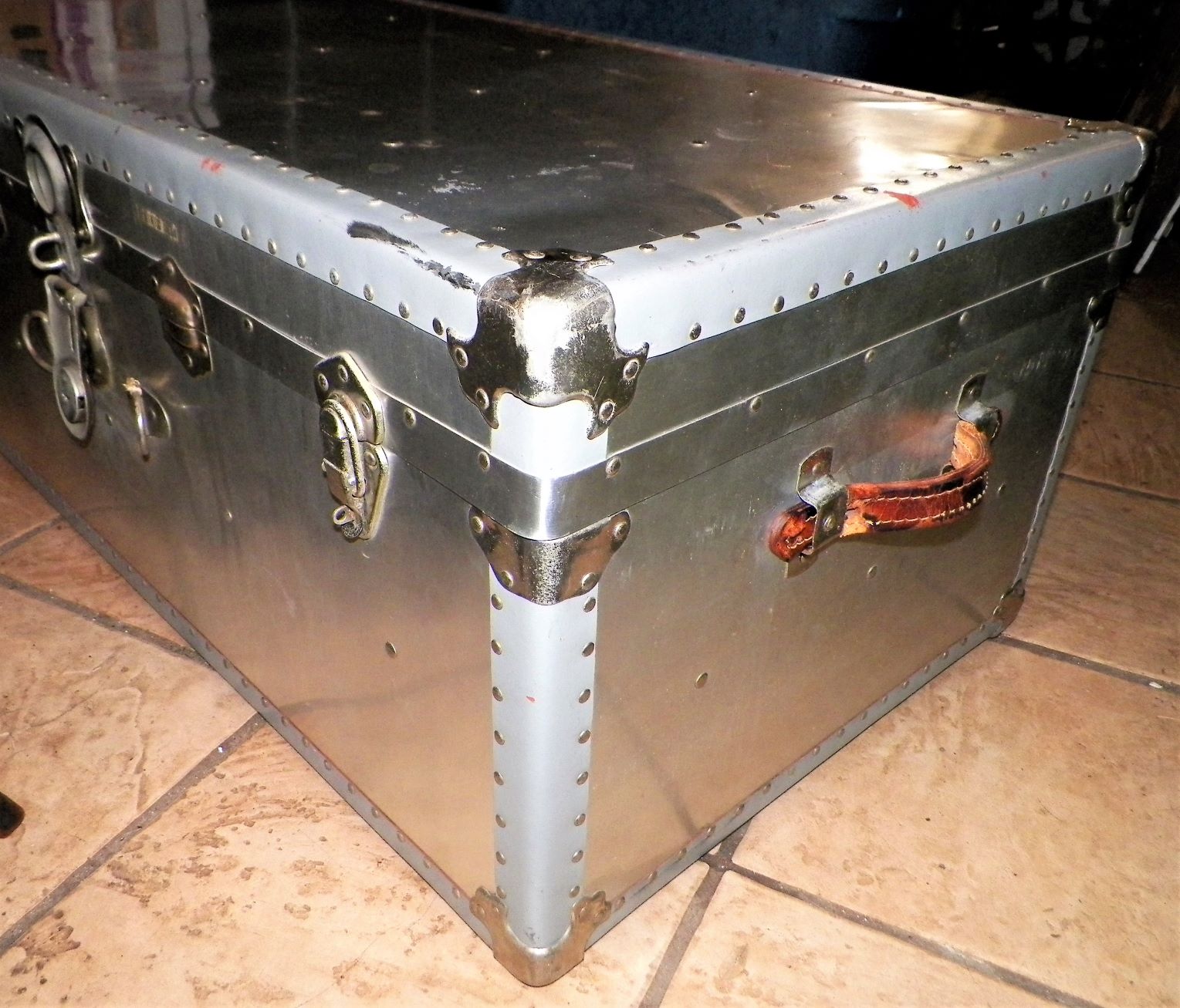 Who Made This Larg Aluminum Trunk Has Made in Germany on Lock