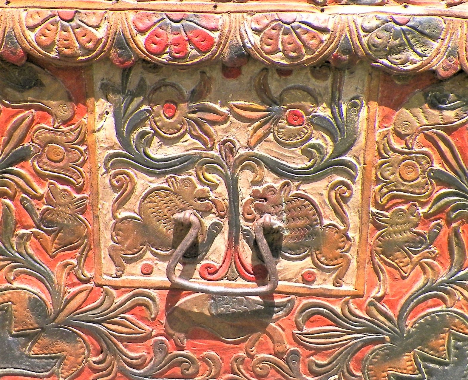 FURNITURE TRUNK LEATHER PERU COLONIAL STYLE 3BAZZ.JPG